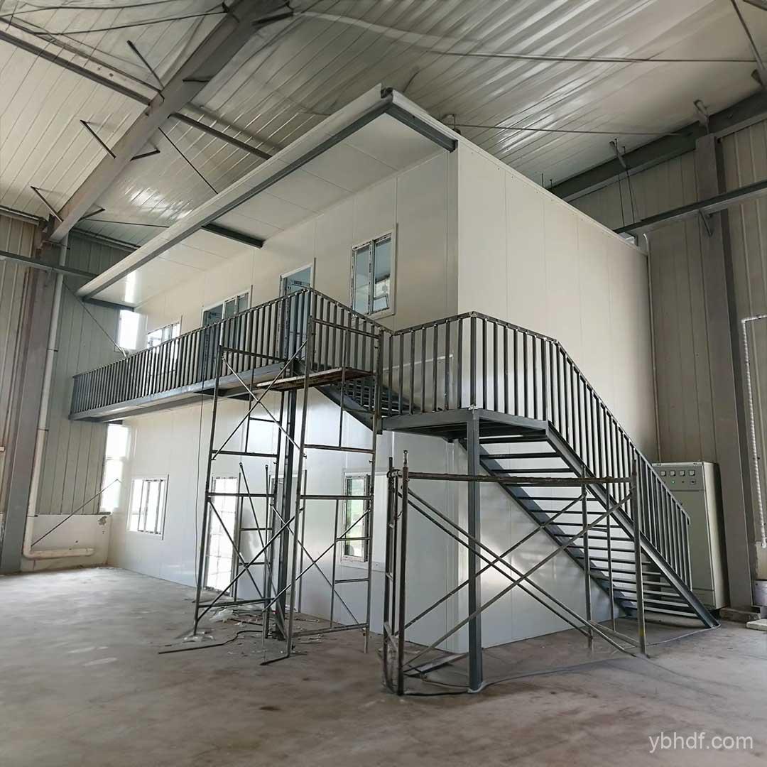 严选材质方管立柱彩钢房搭建施工，打造品质生活空间
